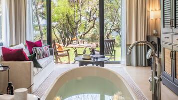 Livingstone Junior Suite | 1 bedroom, premium bedding, minibar, in-room safe