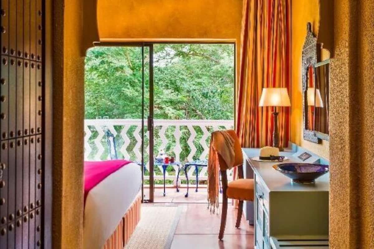 1 chambre, lit avec matelas Ă plateau-coussin, coffre-fort, bureau