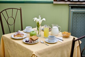 تناول الطعام