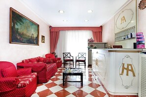 المنشأة من الداخل