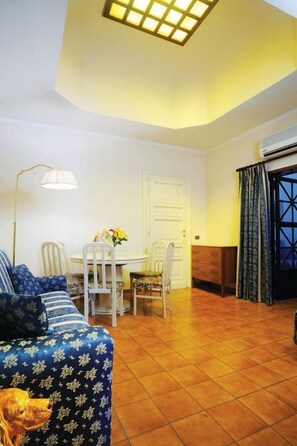 Interior - Hotel Augustea (Rome)