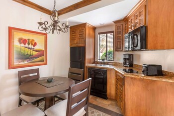 Microwave, coffee/tea maker, cookware/dishes/utensils, dining tables at Hilton Vacation Club Sedona Summit