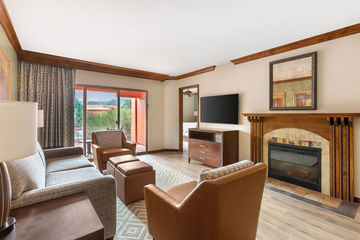 1 bedroom, in-room safe, iron/ironing board, free WiFi