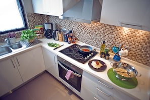 Fridge, coffee/tea maker - Apart Hotel Best (Ankara)