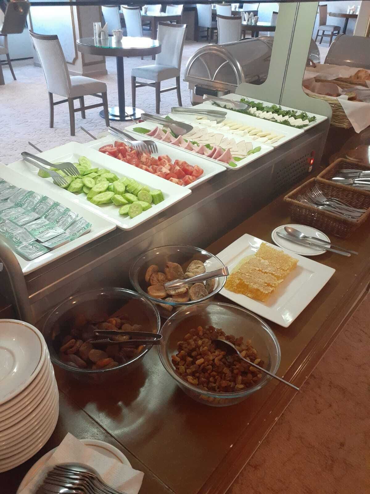 包含每日自助早餐