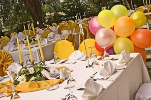 Espace de banquet à l’extérieur