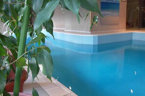Indoor pool - Apart Hotel Best (Ankara)