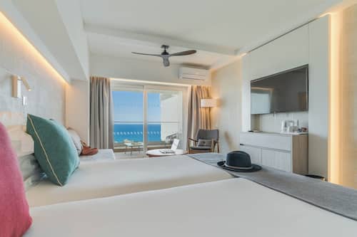 Double or Twin Room, Sea View | Minibar, in-room safe, blackout curtains, free cots/infant beds