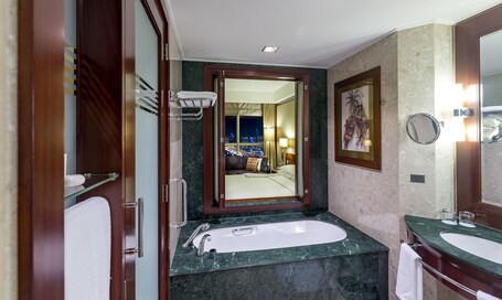 Dusit Thani Dubai - Image 29