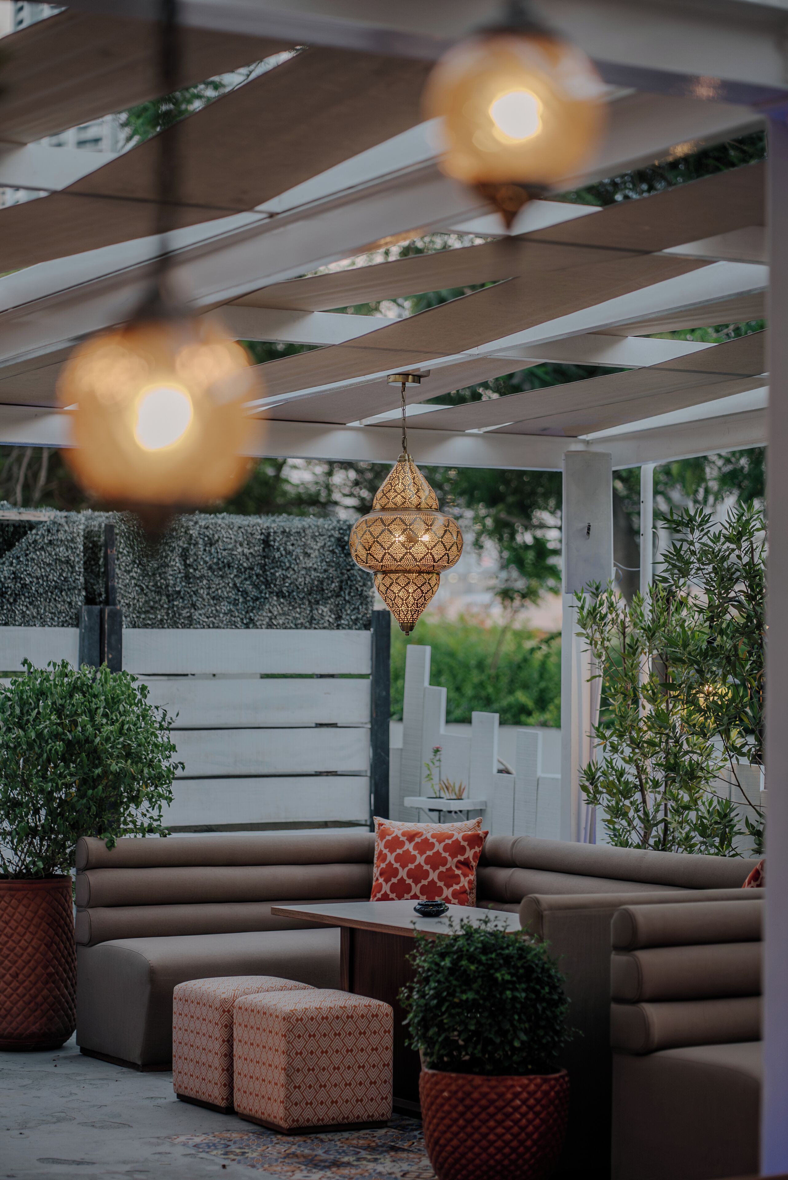 4 restaurants, breakfast, lunch, dinner served; international cuisine