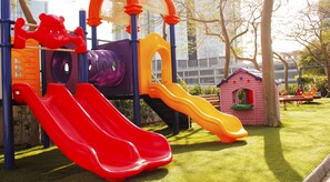 Children’s play area – outdoor