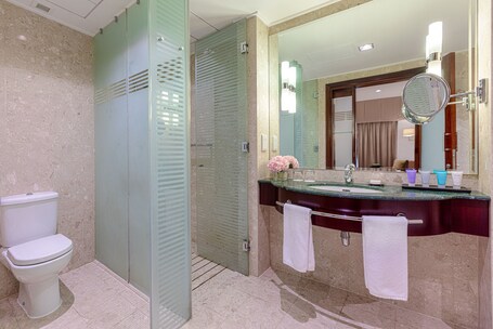 Dusit Thani Dubai - Image 18