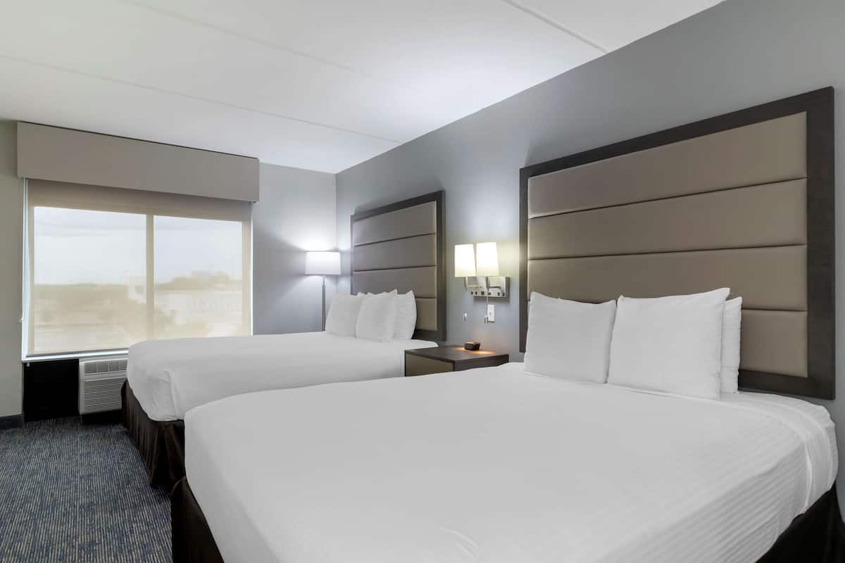 In-room safe, desk, laptop workspace, blackout drapes