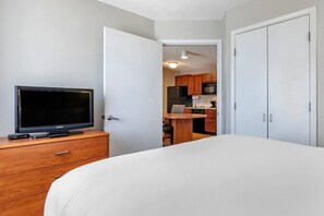 Roupas de cama antialérgicas, escrivaninha