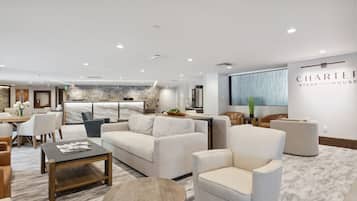 Studio, 1 Bedroom, Hot Tub (The Charter 4375) | Lobby