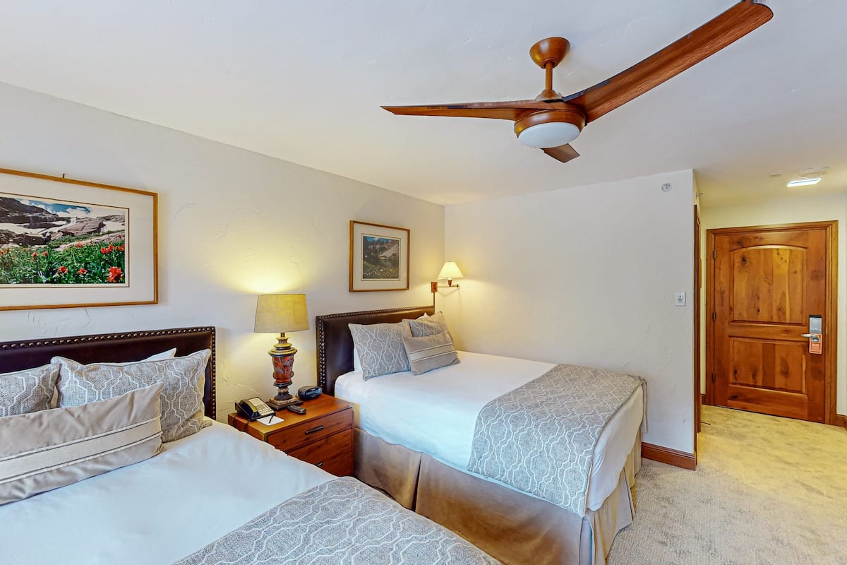 Iron/ironing board, free WiFi, bed sheets