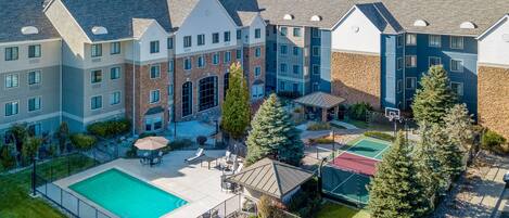 Seasonal outdoor pool