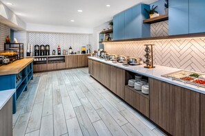 Tägliches inbegriffenes Frühstücksbuffet