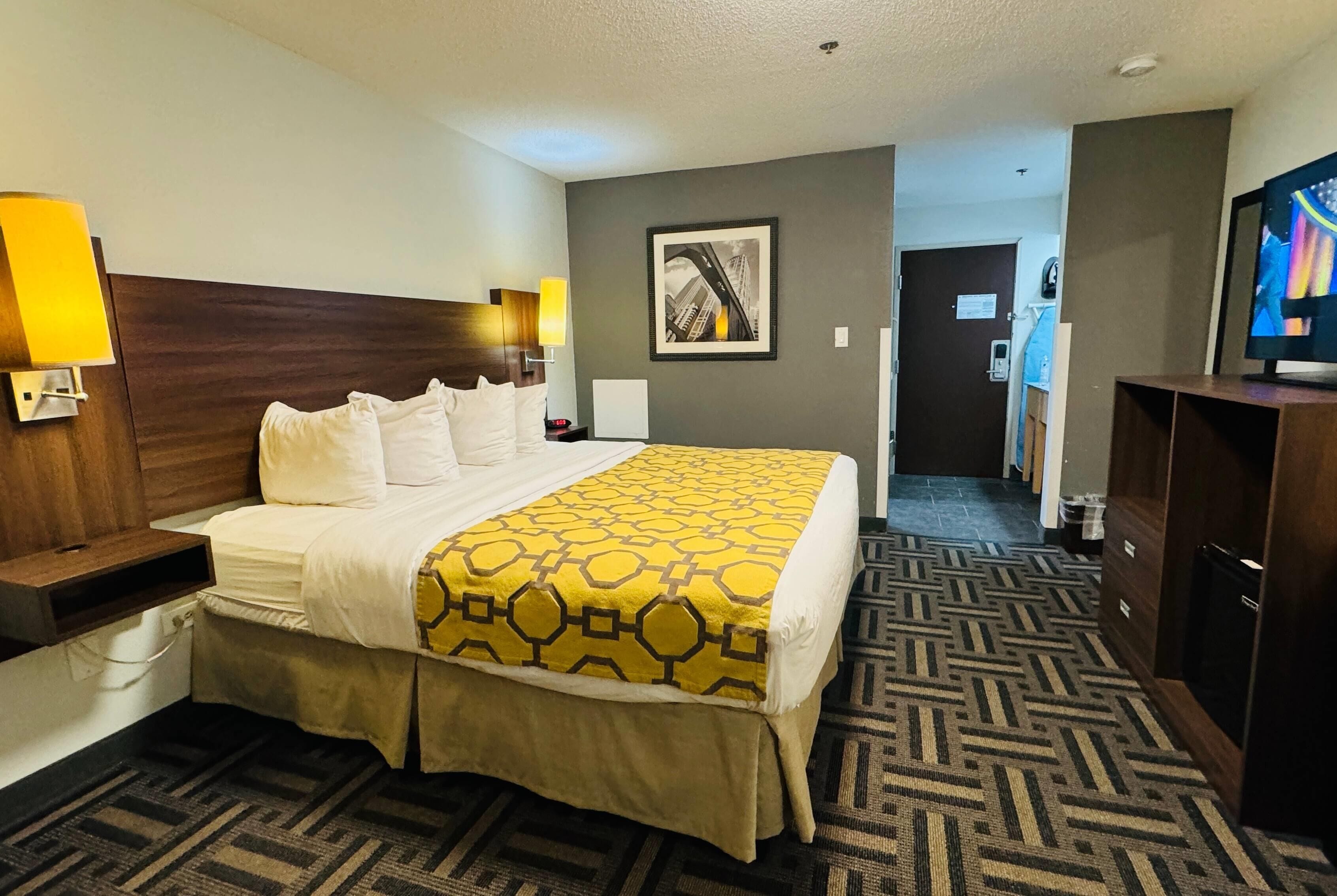 Standard Room, 1 King Bed