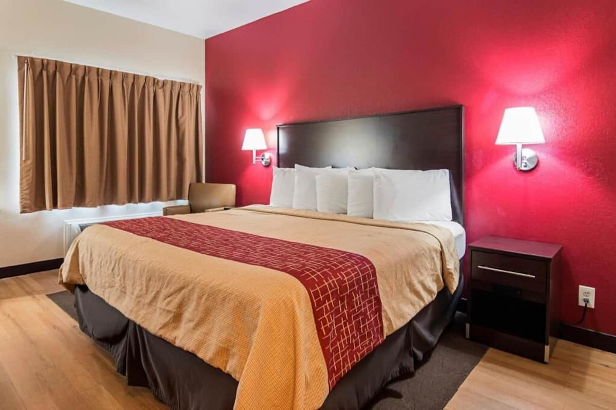 Ropa de cama de alta calidad y escritorio