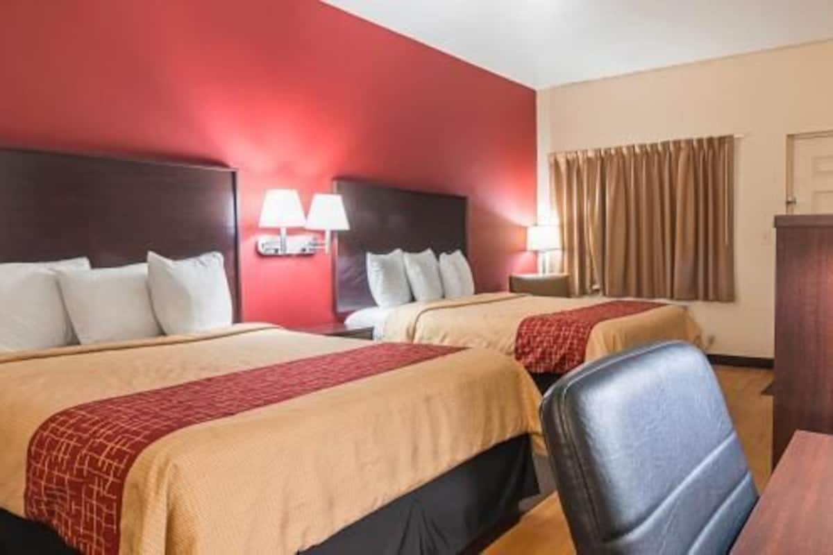 Ropa de cama de alta calidad y escritorio