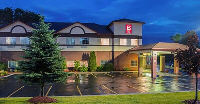 Red Roof Inn & Suites Lake Orion/ Auburn Hills