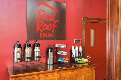Red Roof Inn & Suites Lake Orion/ Auburn Hills