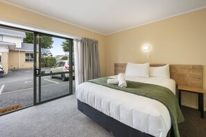 1 bedroom, in-room safe, free WiFi, bed sheets