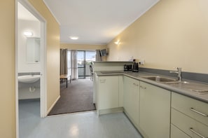Kühlschrank, Mikrowelle