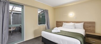 Fenton Court Motel