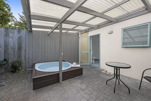 Standard-Studio, Nichtraucher, Kochnische | Komfortbadewanne