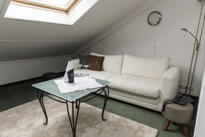 Suite | Living area