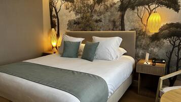 Habitación Deluxe, 1 cama King size, para no fumadores | Ropa de cama de alta calidad, camas con pillow-top y minibar