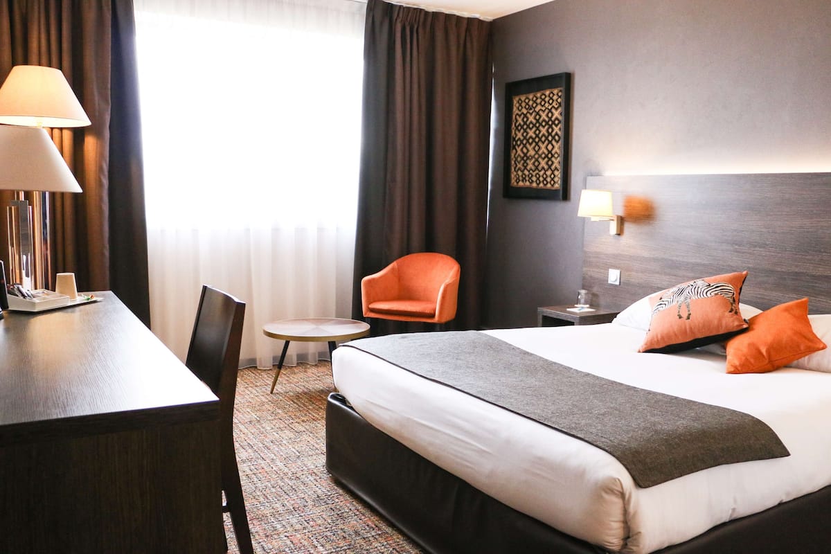 Ropa de cama de alta calidad, camas con pillow-top y minibar