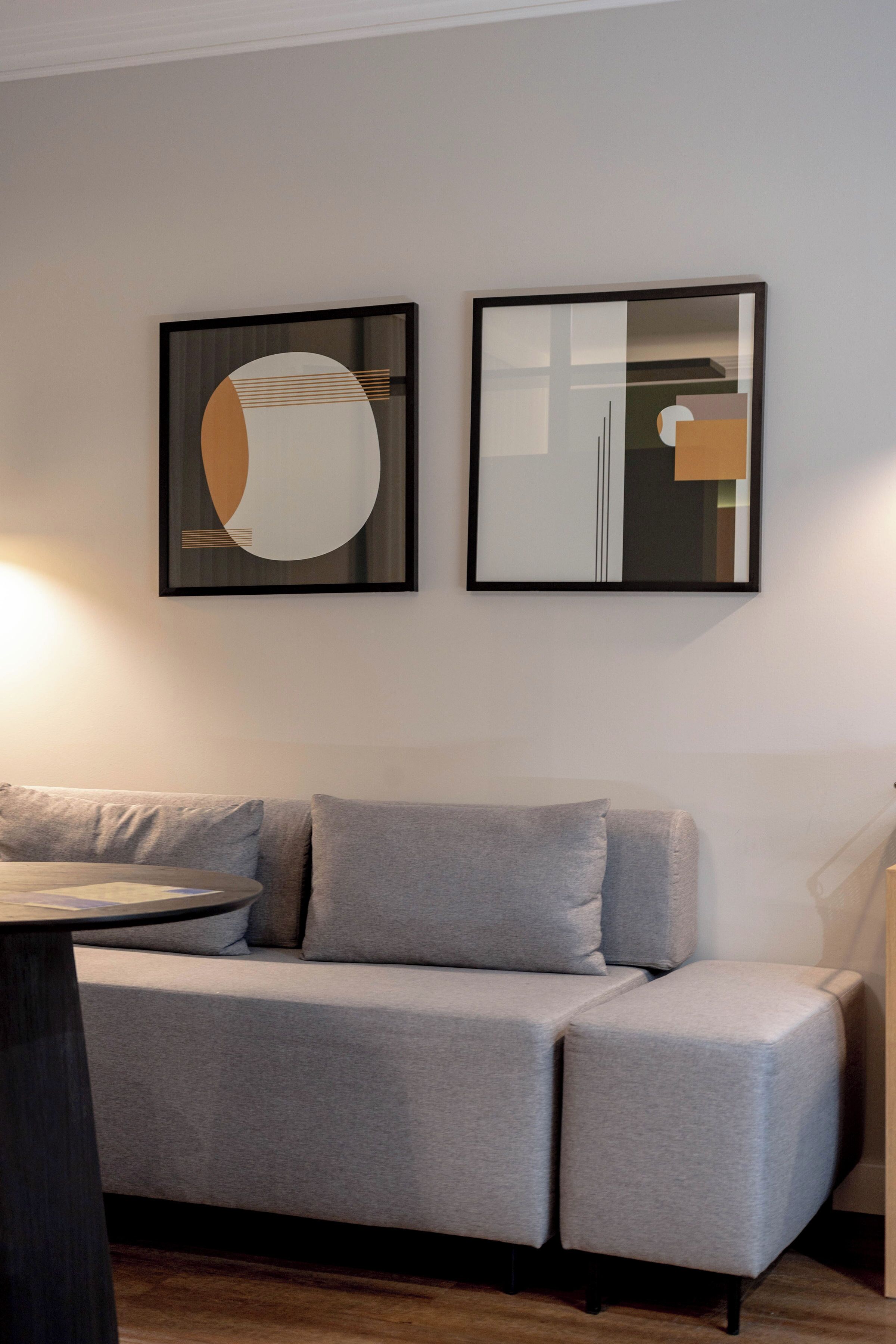 luxury suite, 1 king bed with sofa bed | living area | 32-inch lcd tv with cable channels, tv