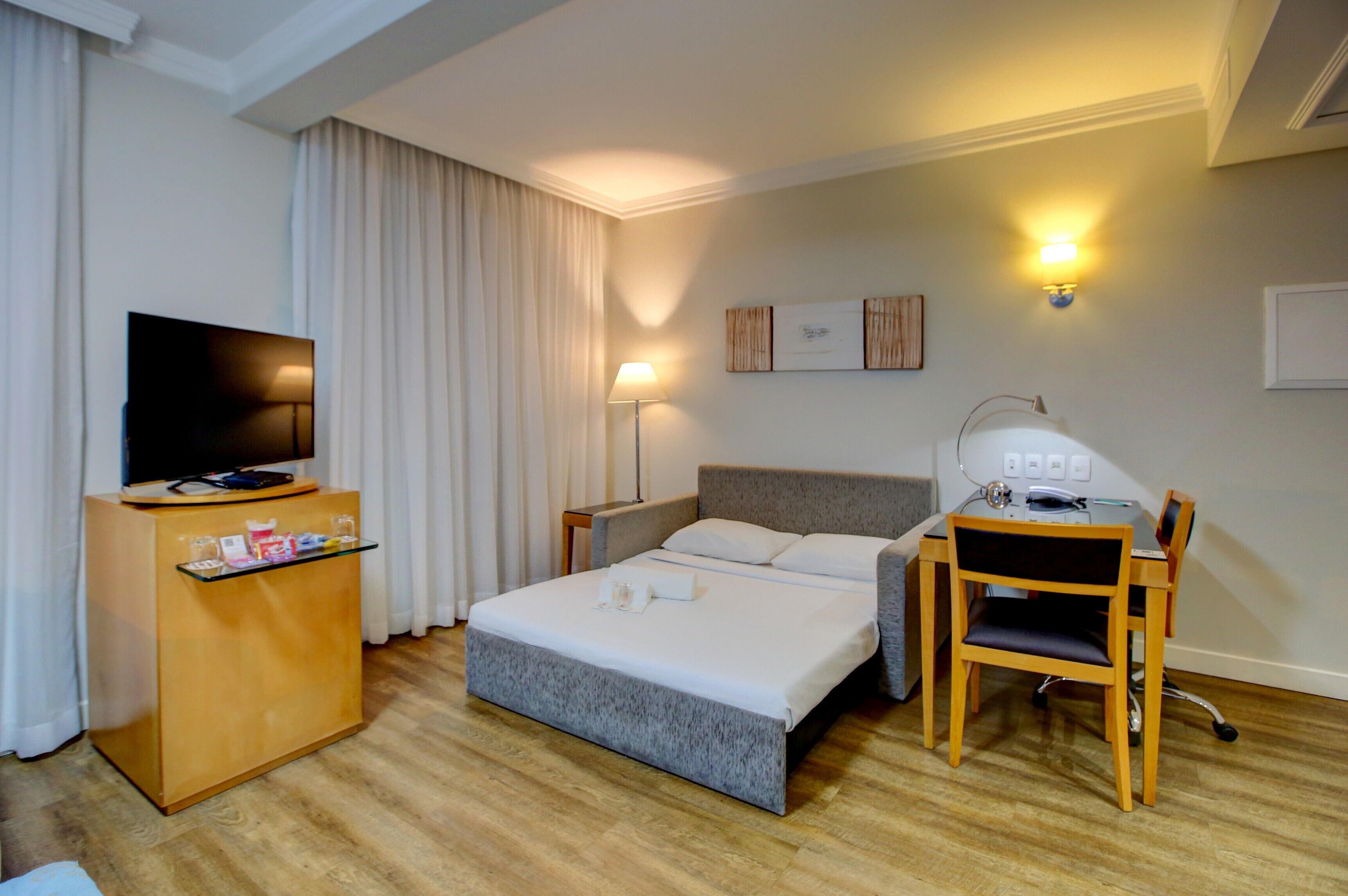 Executive Suite, 1 King Bed with Sofa bed | Extra beds