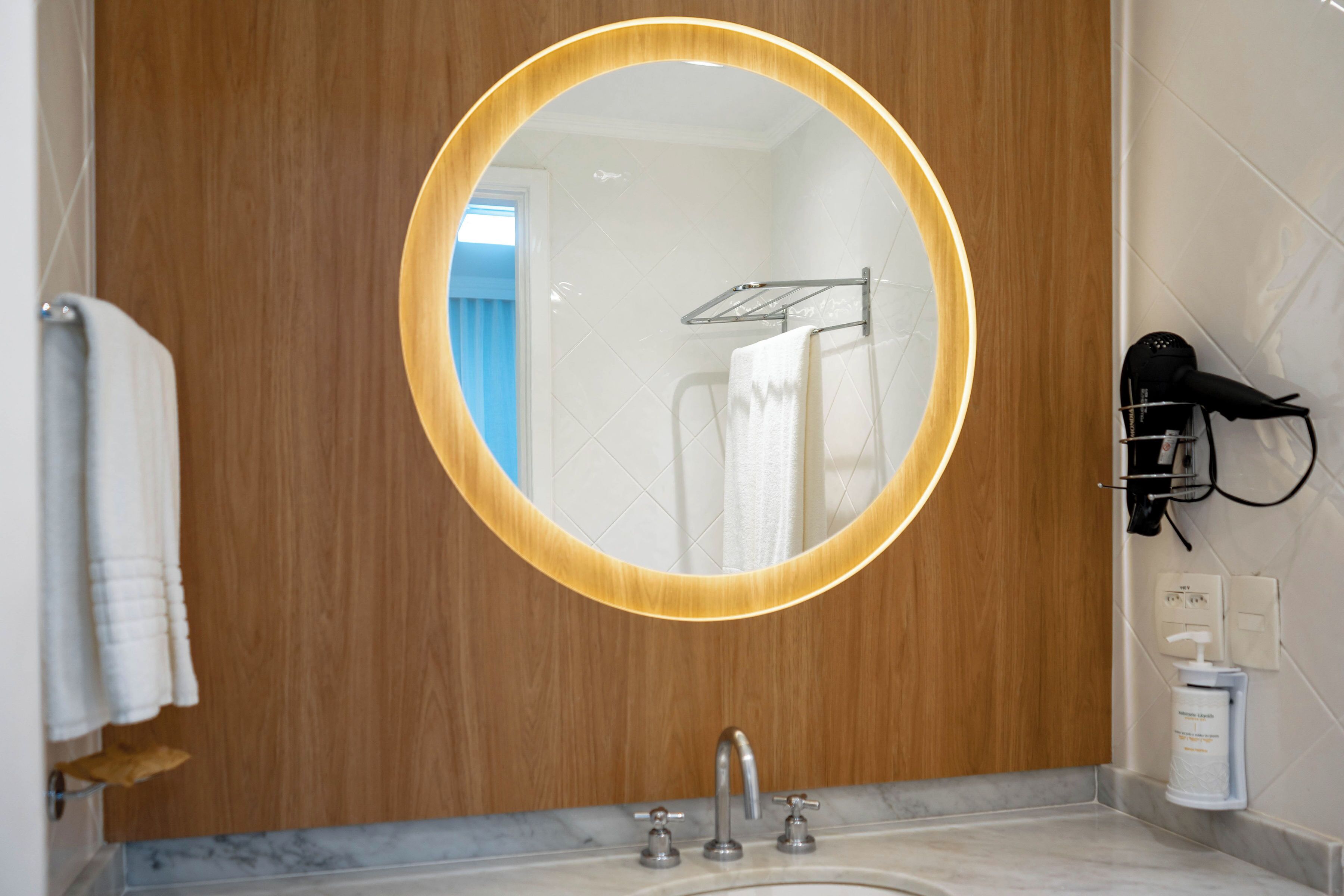 superior twin room, non smoking | bathroom | shower, rainfall showerhead, free toiletries, hair dryer