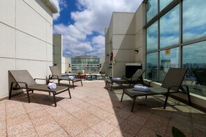 Outdoor pool, sun loungers