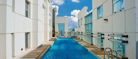 Outdoor pool, sun loungers