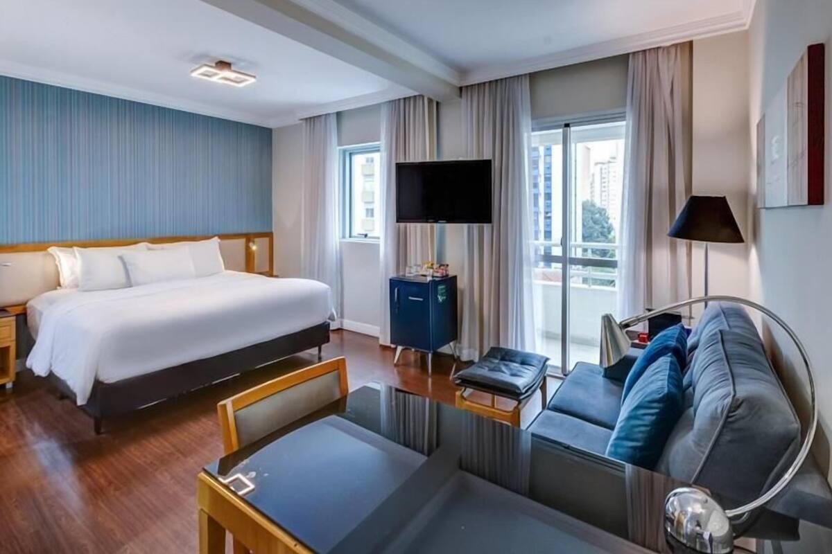 Minibar, in-room safe, desk, laptop workspace