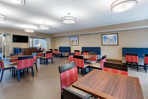 Colazione a buffet inclusa, servita tutte le mattine 
