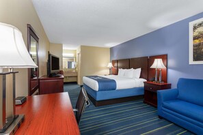 Room, 1 King Bed, Non Smoking | Desk, iron/ironing board, cribs/infant beds, rollaway beds
