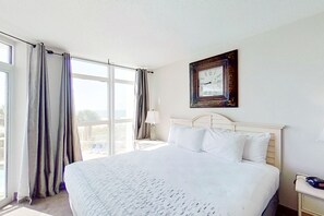 Condo, 3 Bedrooms (Oceanfront)
