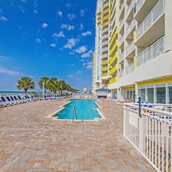 2 indoor pools, 3 outdoor pools, pool loungers