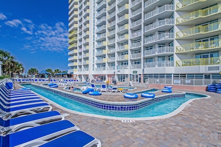 2 indoor pools, 3 outdoor pools, sun loungers