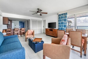 1 Bedroom Ocean Front King Suite | Private kitchen | Full-size fridge, microwave, oven, stovetop