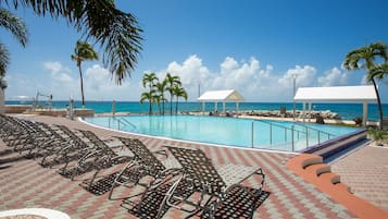 Outdoor pool, sun loungers