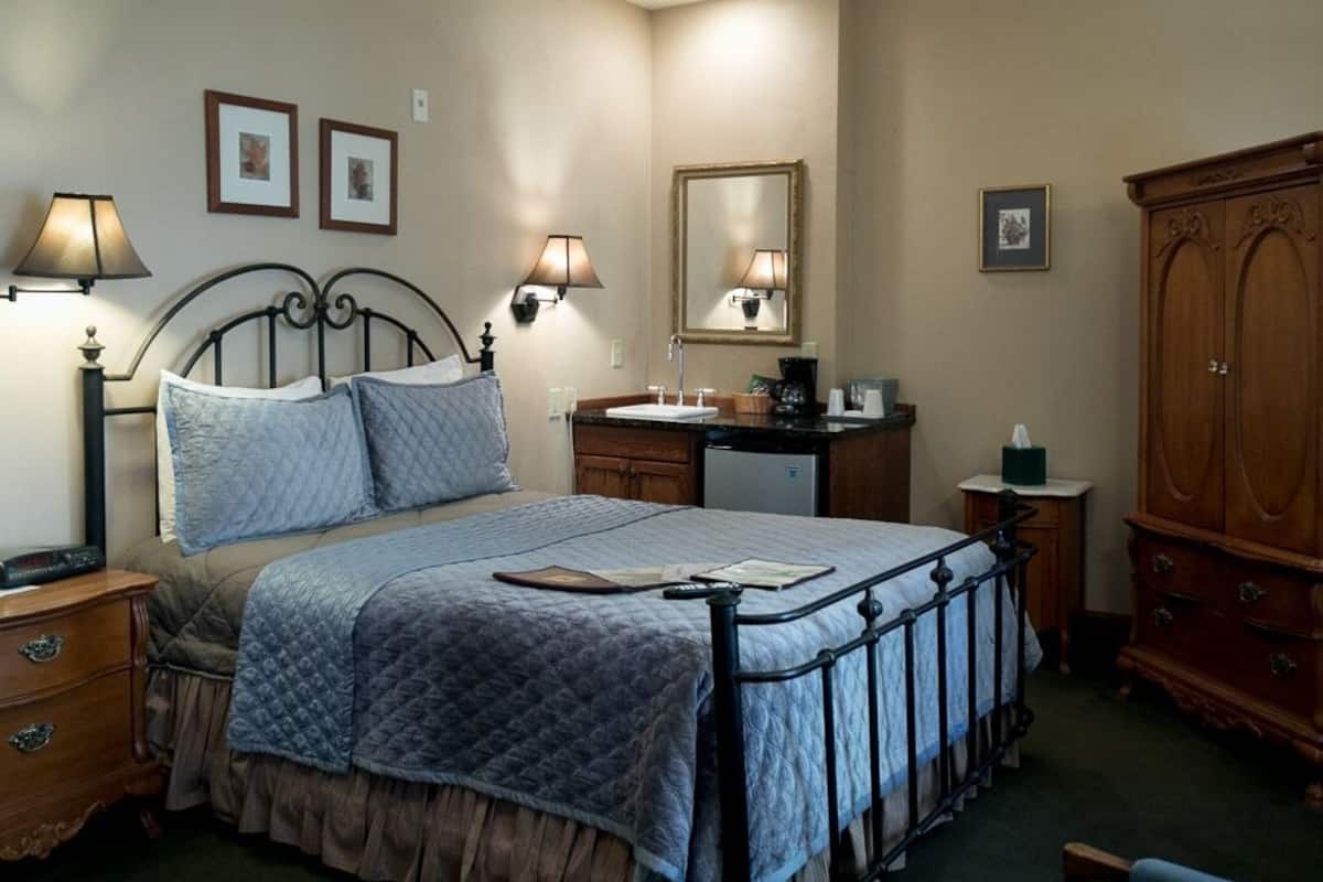 Standard-Doppelzimmer, mit Bad (18) | 1 Schlafzimmer, Zustellbetten, kostenloses WLAN, Bettwäsche