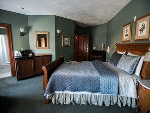 Standard Double Room, Ensuite (16) - Hotel Ruby Marie (Madison)
