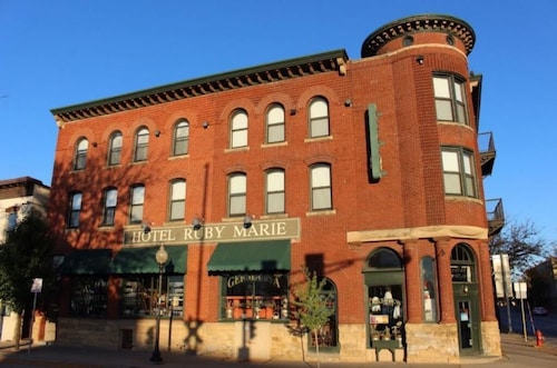 Top Hotels near Kohl Center, Madison (WI) for 2023